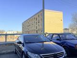Volkswagen Passat CC 2009 года за 4 300 000 тг. в Атырау – фото 2