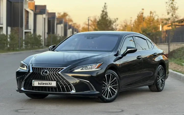 Lexus ES 250 2021 года за 21 000 000 тг. в Алматы