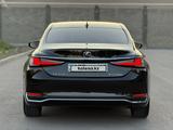Lexus ES 250 2021 годаүшін21 000 000 тг. в Алматы – фото 5