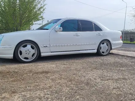 Mercedes-Benz E 320 2002 года за 5 391 980 тг. в Туркестан – фото 6