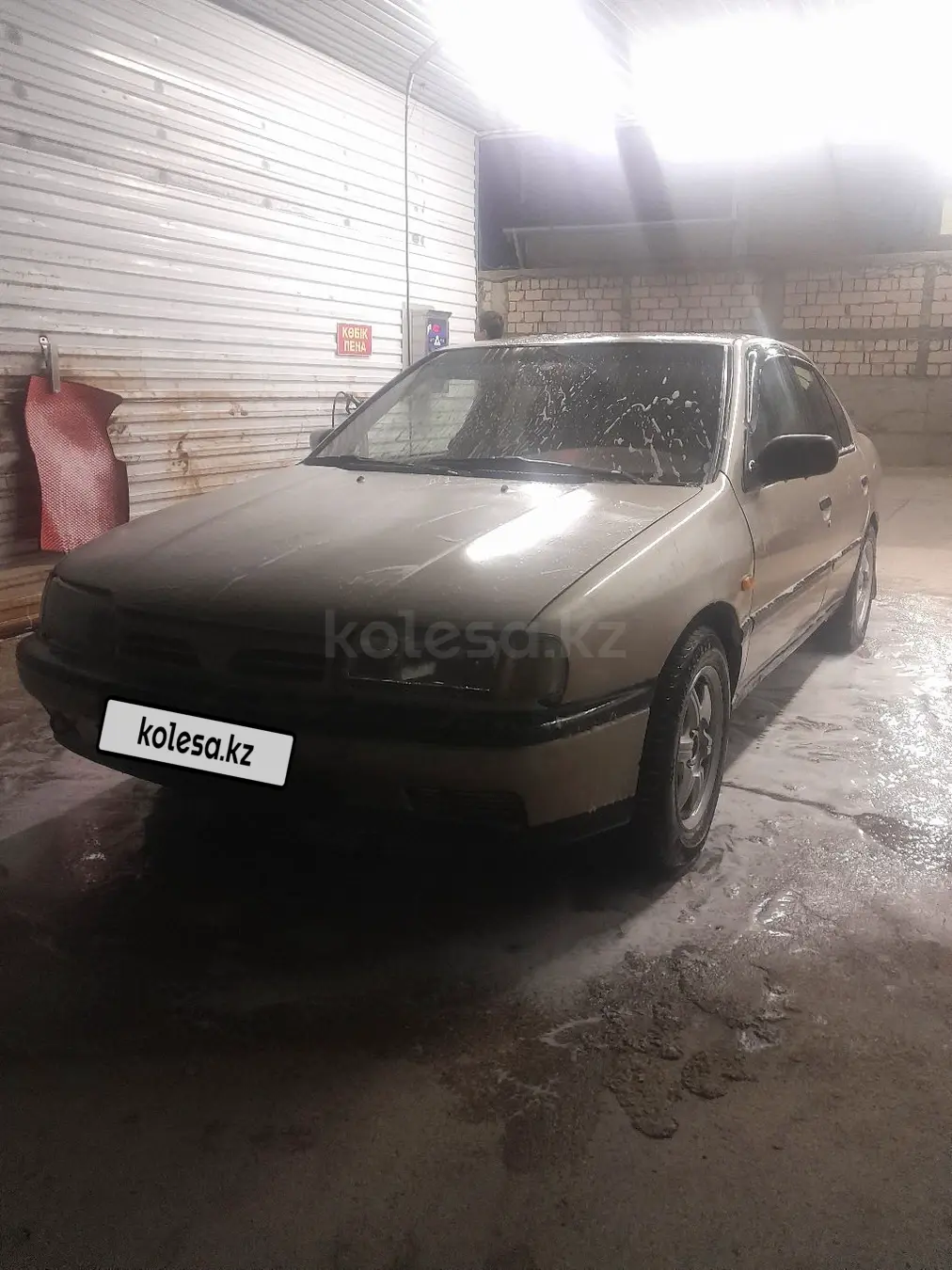 Nissan Primera, 1993