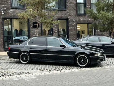 BMW 740 1996 года за 3 150 000 тг. в Алматы – фото 9