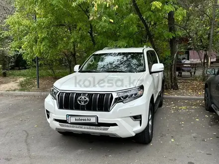 Toyota Land Cruiser Prado 2022 года за 32 000 000 тг. в Актау