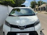 Toyota Sienna 2016 годаfor16 200 000 тг. в Астана