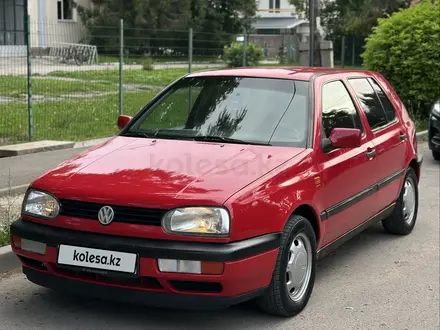 Volkswagen Golf 1994 года за 1 850 000 тг. в Алматы