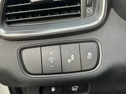 Kia Sorento 2019 года за 12 900 000 тг. в Алматы – фото 21