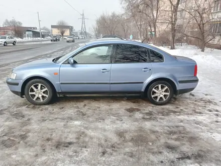 Volkswagen Passat 1997 года за 1 300 000 тг. в Алматы – фото 4