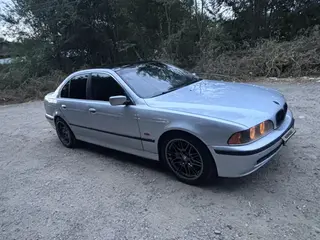 BMW 525