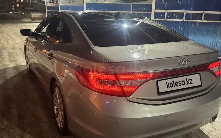 Hyundai Grandeur 2012 годаfor8 500 000 тг. в Астана