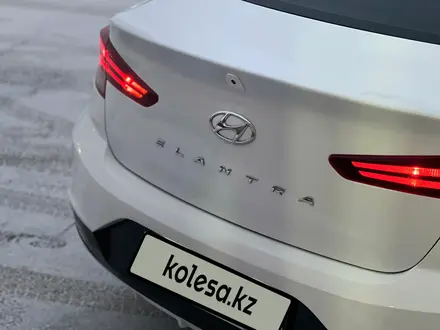 Hyundai Elantra 2020 года за 9 500 000 тг. в Астана – фото 3