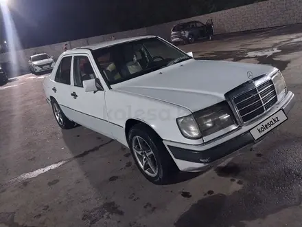 Mercedes-Benz E 200 1990 года за 1 000 000 тг. в Павлодар