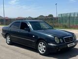 Mercedes-Benz E 230 1996 года за 1 650 000 тг. в Алматы