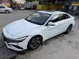 Hyundai Elantra 2024 года за 6 900 000 тг. в Алматы – фото 2