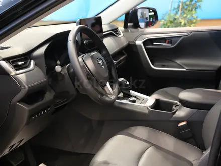 Toyota RAV4 Luxe 2026 года за 24 490 000 тг. в Астана – фото 6