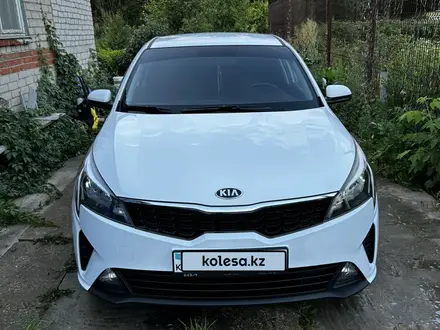 Kia Rio 2021 года за 8 100 000 тг. в Актобе