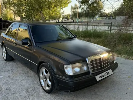 Mercedes-Benz E 230 1993 года за 1 500 000 тг. в Кызылорда – фото 3