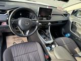 Toyota RAV4 2022 года за 19 500 000 тг. в Шымкент – фото 2