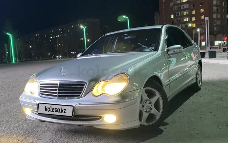 Mercedes-Benz C 200 2002 года за 3 400 000 тг. в Павлодар