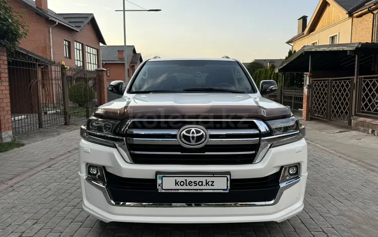 Toyota Land Cruiser 2016 года за 30 900 000 тг. в Алматы