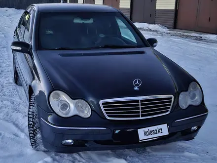 Mercedes-Benz C 200 2001 года за 3 500 000 тг. в Риддер – фото 2