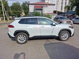 Toyota Corolla Cross 2023 года за 12 800 000 тг. в Алматы – фото 2