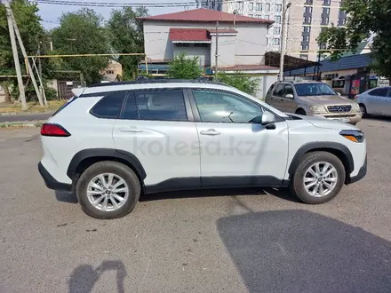 Toyota Corolla Cross 2023 года за 11 500 000 тг. в Алматы – фото 2