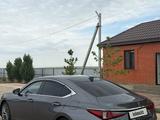 Lexus ES 350 2018 годаүшін21 000 000 тг. в Атырау – фото 2