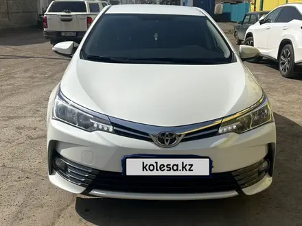 Toyota Corolla 2018 года за 9 200 000 тг. в Уральск – фото 3