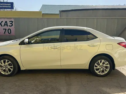 Toyota Corolla 2018 года за 9 200 000 тг. в Уральск – фото 2