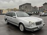 Mercedes-Benz E 230 1997 года за 2 600 000 тг. в Алматы – фото 3