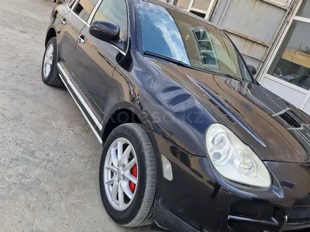 Porsche Cayenne 2004 года за 4 000 000 тг. в Актау – фото 2