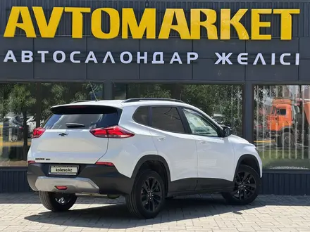 Chevrolet Tracker 2021 года за 7 800 000 тг. в Уральск – фото 3