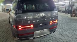 Hyundai Santa Fe 2024 годаүшін20 000 000 тг. в Алматы – фото 2