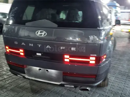 Hyundai Santa Fe 2024 года за 20 000 000 тг. в Алматы – фото 4