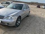 Mercedes-Benz C 200 2000 годаүшін2 789 799 тг. в Жанаозен – фото 5