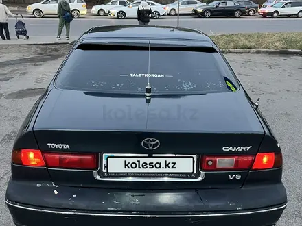 Toyota Camry 1997 года за 3 200 000 тг. в Алматы – фото 9