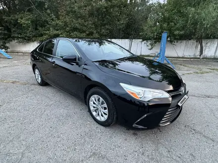 Toyota Camry 2015 года за 8 800 000 тг. в Алматы – фото 2