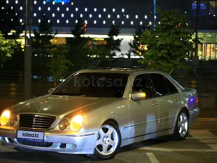 Mercedes-Benz E 280 1999 года за 5 500 000 тг. в Талдыкорган