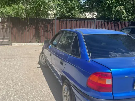 Opel Astra 1993 года за 1 100 000 тг. в Актобе – фото 4