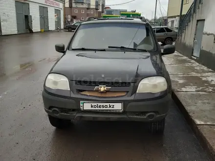 Chevrolet Niva 2014 года за 3 100 000 тг. в Уральск – фото 4