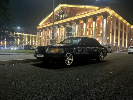 Mercedes-Benz E 230 1991 года за 1 600 000 тг. в Усть-Каменогорск – фото 3