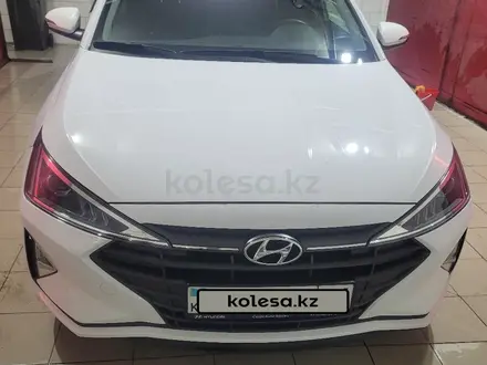 Hyundai Elantra 2019 года за 8 700 000 тг. в Атырау – фото 12