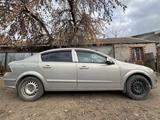 Opel Astra 2008 года за 1 800 000 тг. в Актобе – фото 2