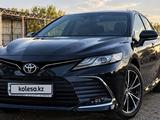 Toyota Camry 2023 года за 13 900 000 тг. в Уральск – фото 4