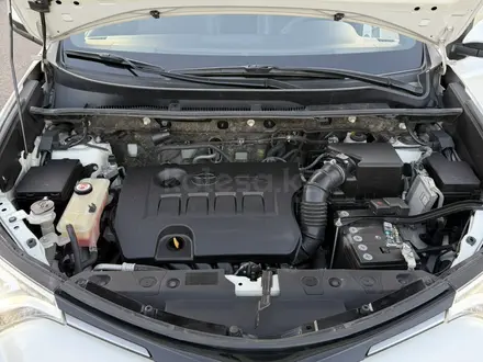 Toyota RAV4 2017 года за 10 000 000 тг. в Астана – фото 16