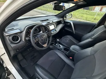 Toyota RAV4 2017 года за 10 000 000 тг. в Астана – фото 17