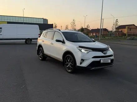 Toyota RAV4 2017 года за 10 000 000 тг. в Астана – фото 3