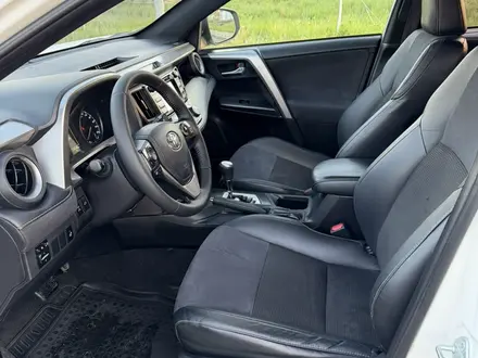 Toyota RAV4 2017 года за 10 000 000 тг. в Астана – фото 9