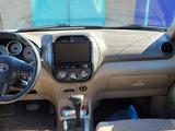 Toyota RAV4 2004 годаfor4 700 000 тг. в Уральск – фото 3