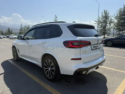 BMW X5 2020 года за 32 500 000 тг. в Алматы – фото 3